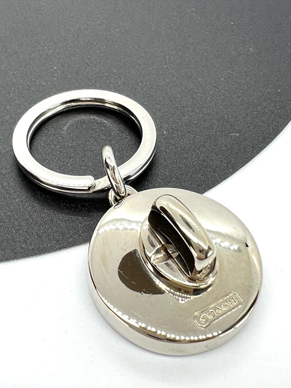 Vintage Coach Turnlock Valet Keychain Silver Tone Bag Charm Authentic - Picture 4 of 13